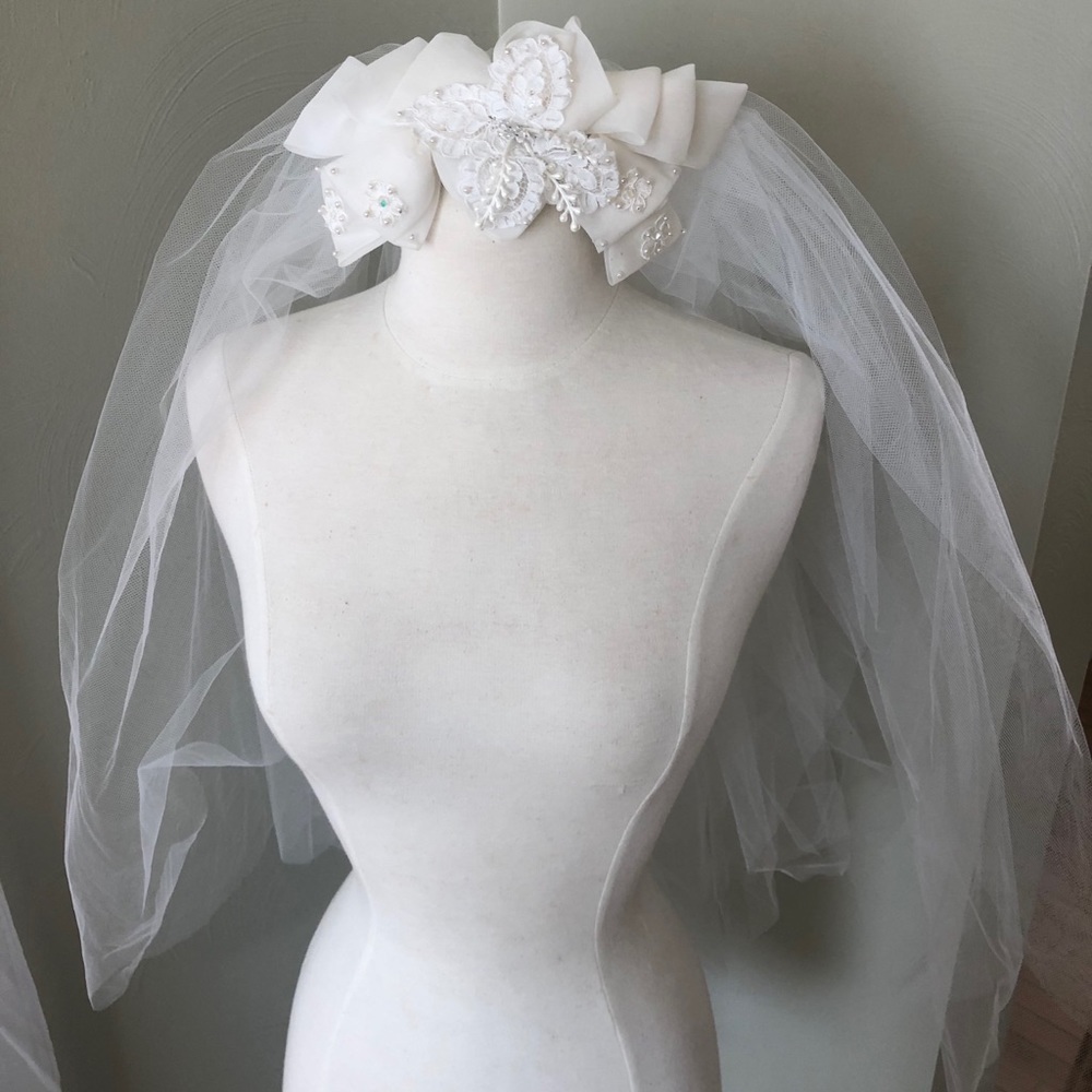 Vintage wedding dress immaculate condition size 6 - Picture 9 of 12